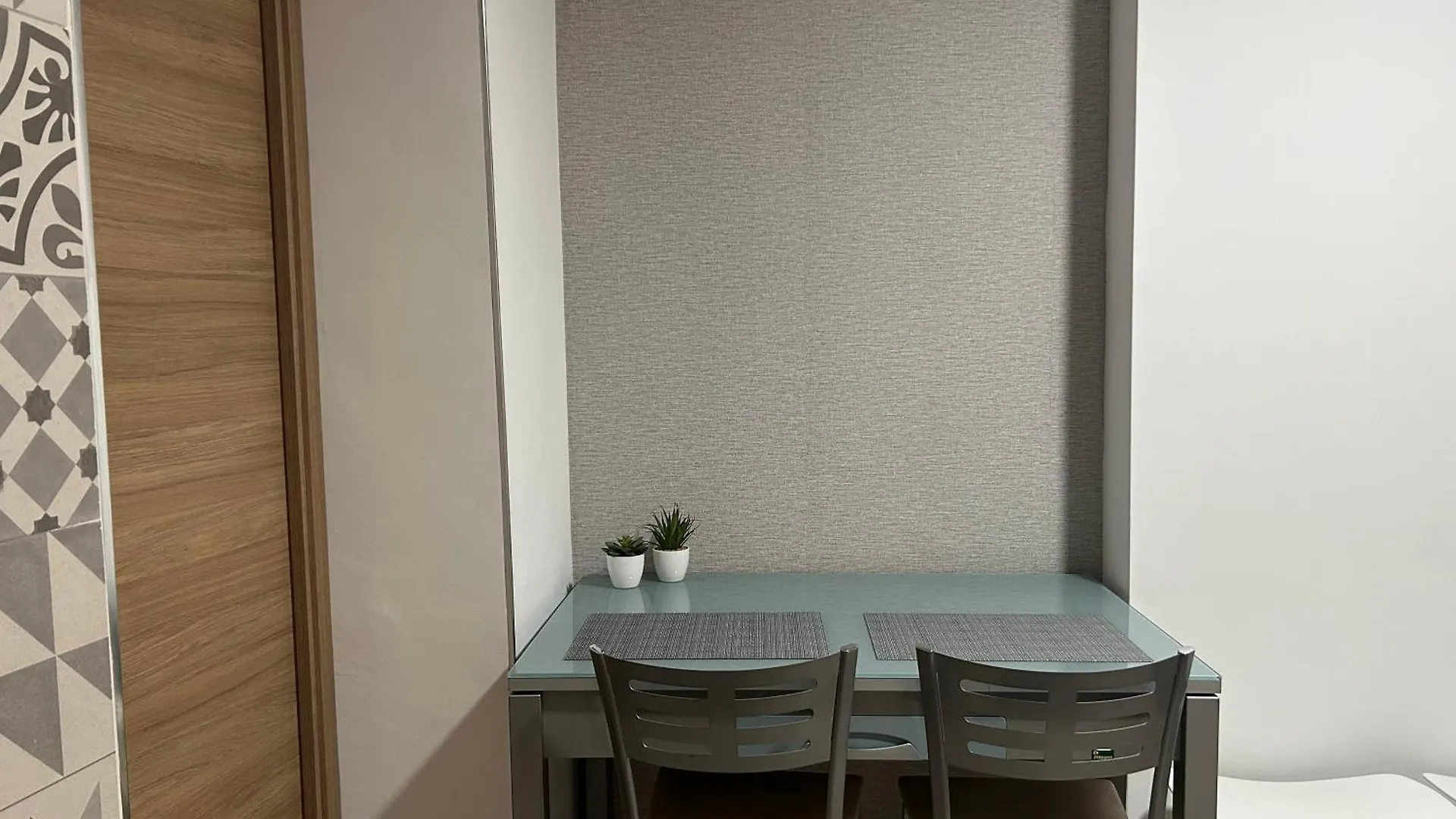Apartamento Plaza Aurora, Casa en el Centro Histórico Málaga 0*,  España